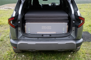 Avec le Pack Sleep, on peut désormais dormir dans son Dacia Duster, la preuve